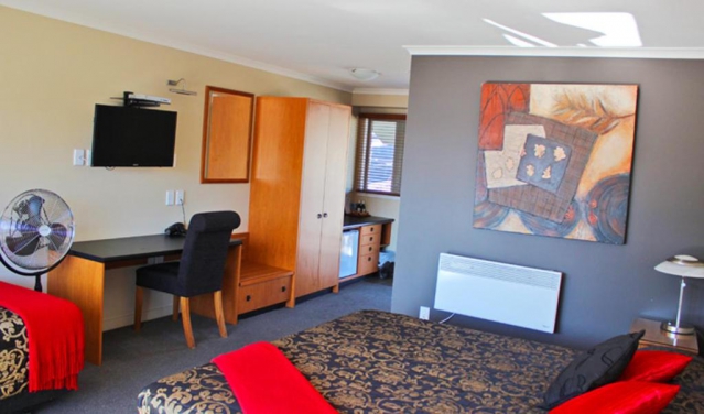 Picton Beachcomber Inn