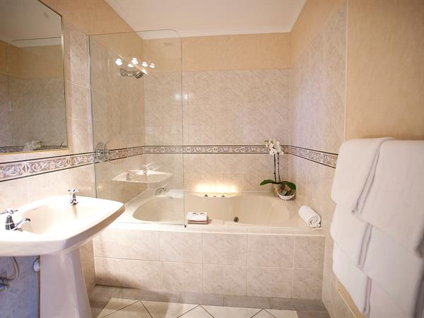 Distinction Coachman Hotel