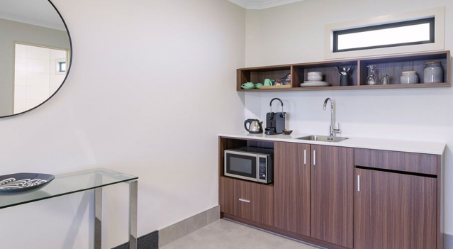 Jet Park Hotel Hamilton Airport