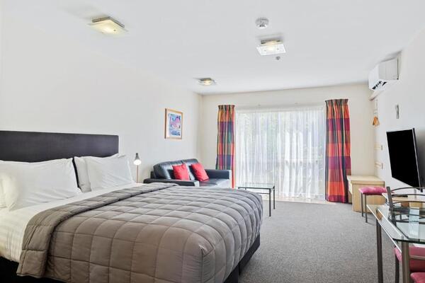 Tussock Peak Lodge