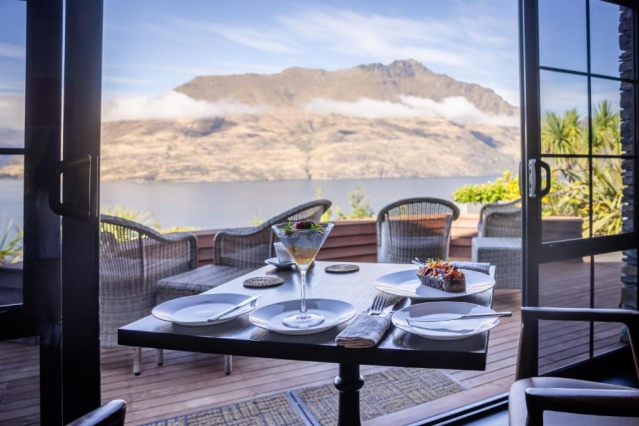 Azur Lodge