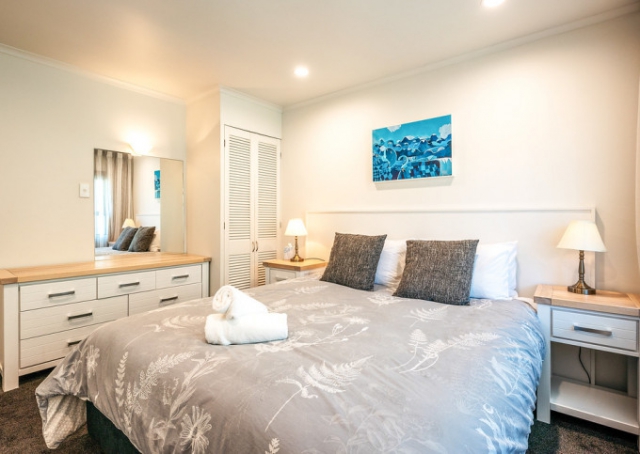 Onetangi Beach Apartments