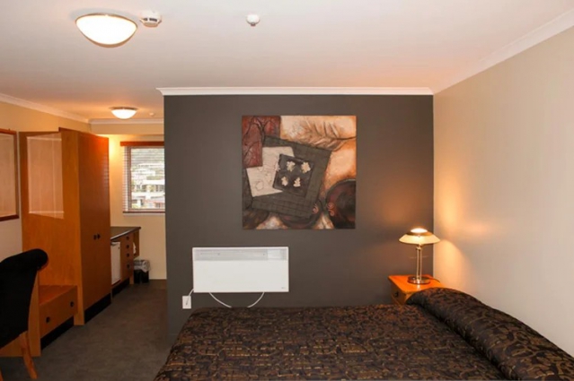 Picton Beachcomber Inn