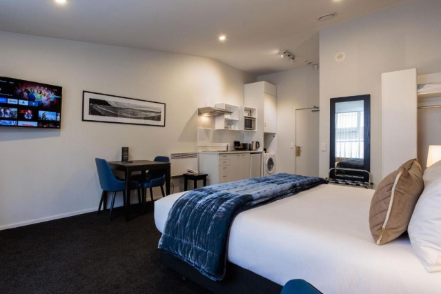 Gilmer Apartment Hotel