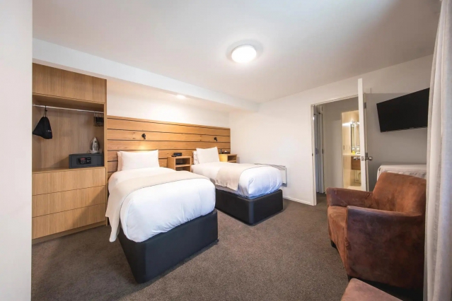 Lomond Lodge Motel & Apartments