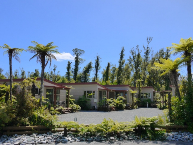 10 Cottages Franz Josef