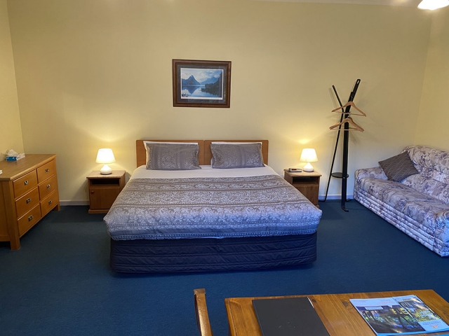 Willowbrook Country Apartments