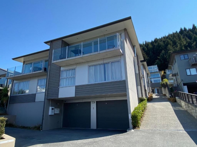 LakeRidge Queenstown by StaySouth