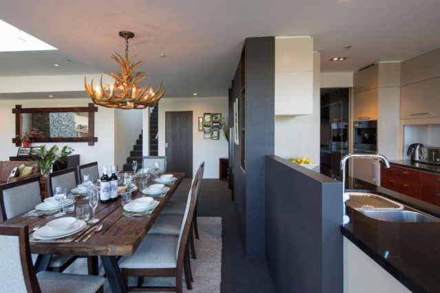 Shotover Penthouse & Spa by StaySouth