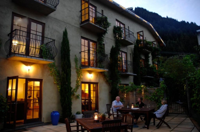 Browns Boutique Hotel