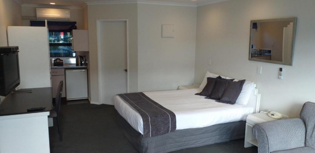 Shadzz Motel & Conference Centre