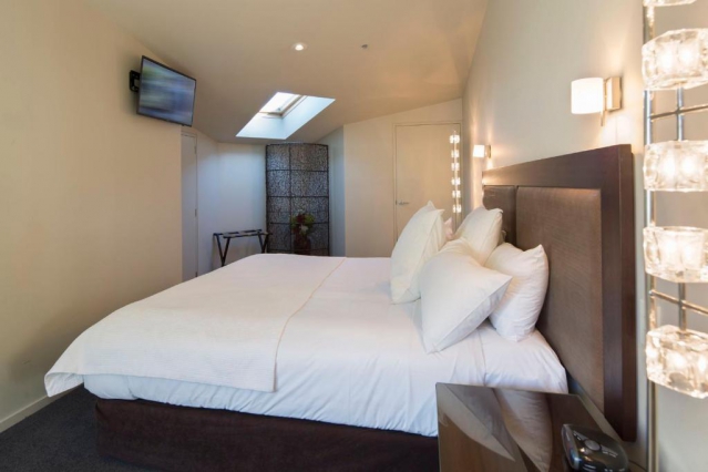 Shotover Penthouse & Spa by StaySouth