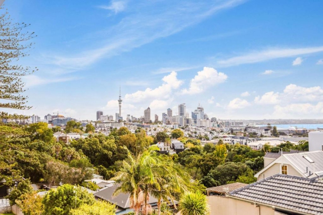 The Parnell Hotel & Conference Centre