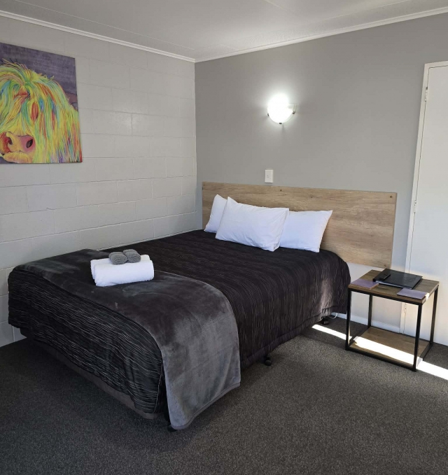 Commodore Court Motel