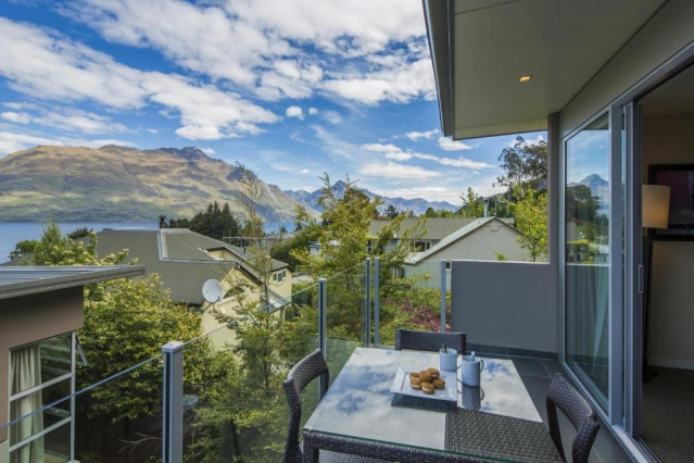 LakeRidge Queenstown by StaySouth