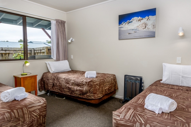 10 Cottages Franz Josef