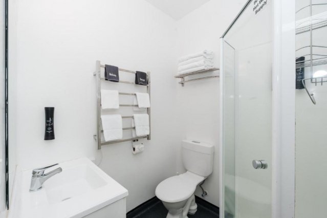 Gilmer Apartment Hotel