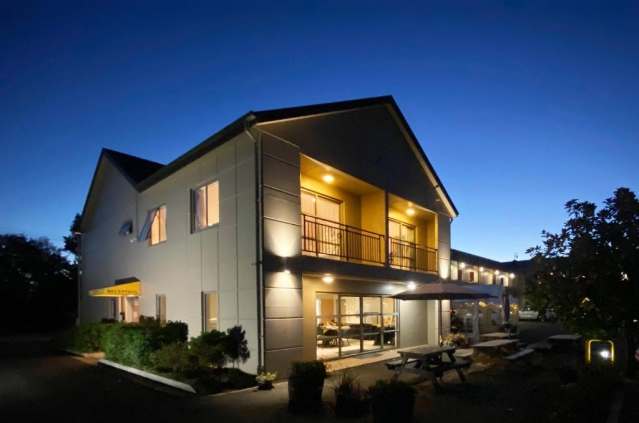 Saxton Lodge 