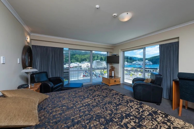 Picton Beachcomber Inn