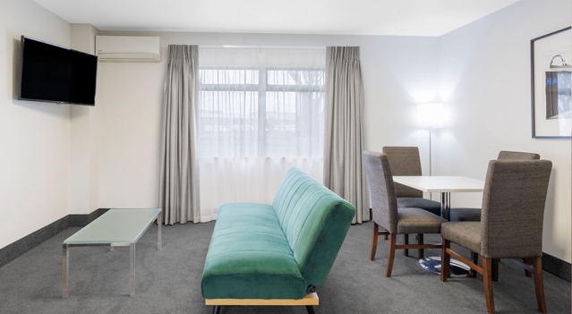 Jet Park Hotel Hamilton Airport