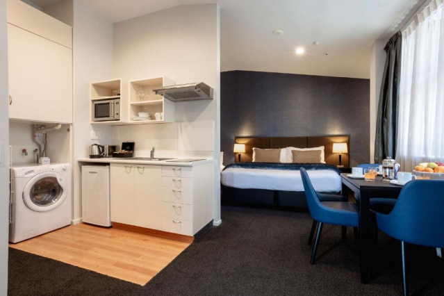 Gilmer Apartment Hotel