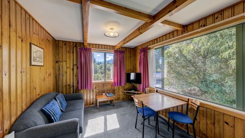 The Chalets Motel 