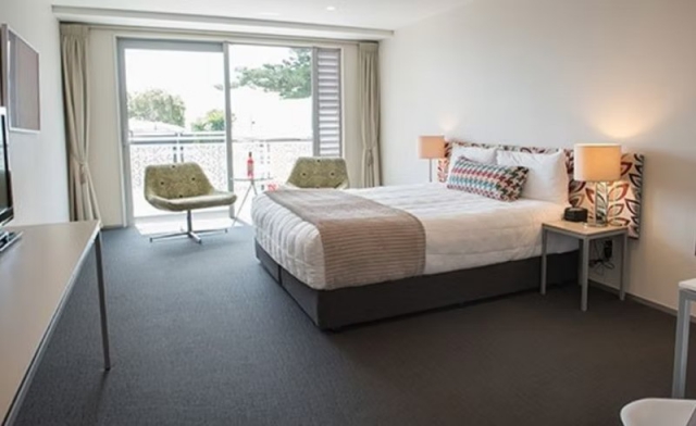 Navigate Seaside Hotel