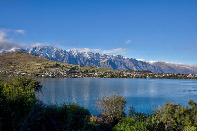 Spinnaker Bay Apartments