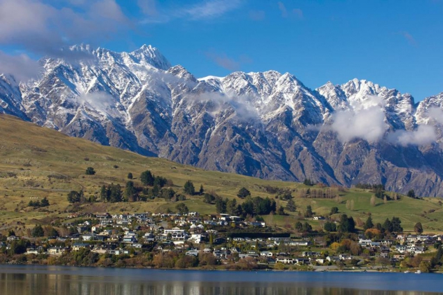 Spinnaker Bay Apartments