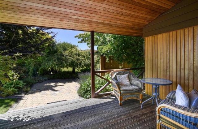 Manata Homestead & Lodge