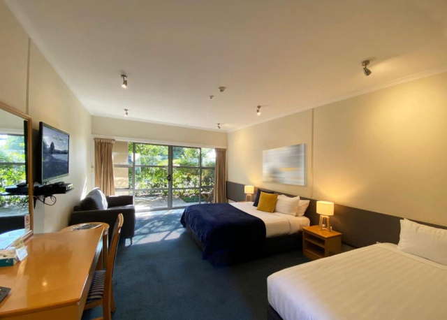 Saxton Lodge 