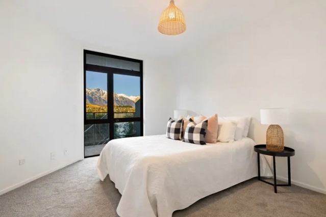 Spinnaker Bay Apartments