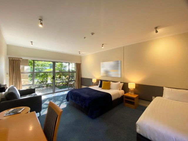 Saxton Lodge 
