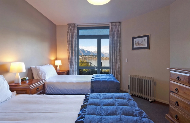 Spinnaker Bay Apartments