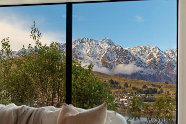 Spinnaker Bay Apartments