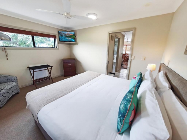 Whangaparaoa Lodge