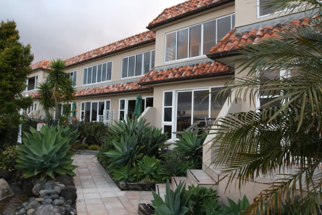 Admiralty Lodge Motel