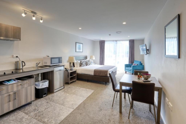 Ramada by Wyndham Remarkables Park