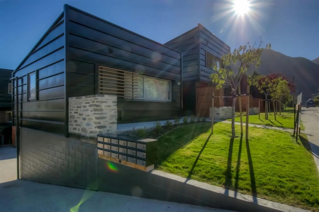 22 Hallenstein Apartments by StaySouth