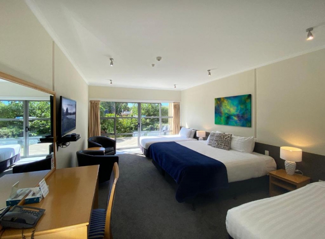 Saxton Lodge 