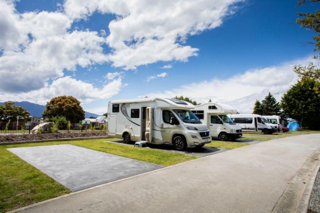 Te Anau Top 10 Holiday Park