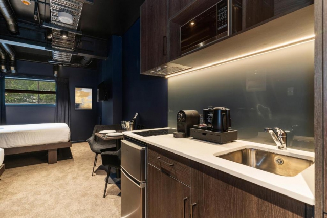 Abstract Hotel Auckland