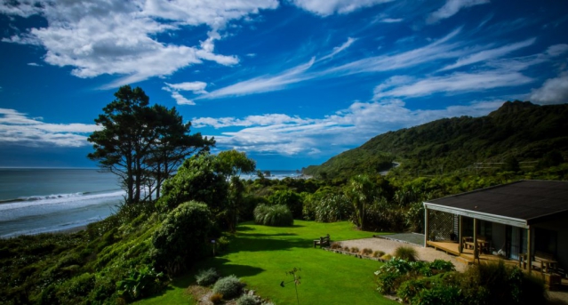 Breakers Boutique Accommodation
