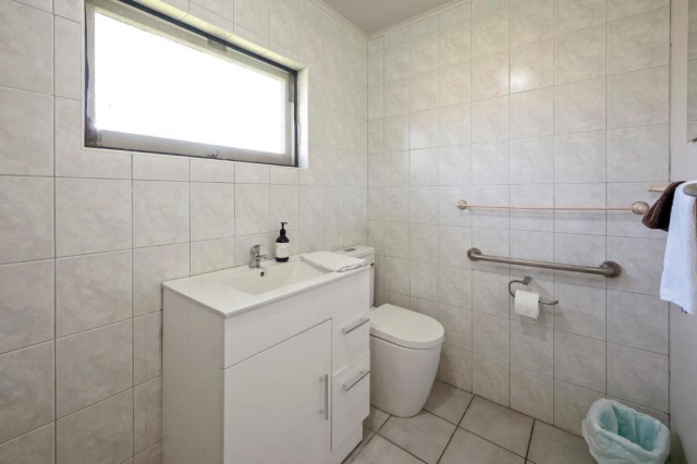 Jack & Dis Waiteti Lakefront 