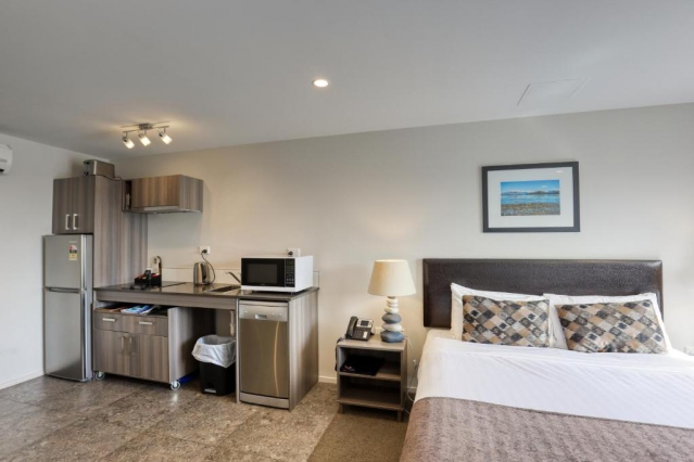 Ramada by Wyndham Remarkables Park