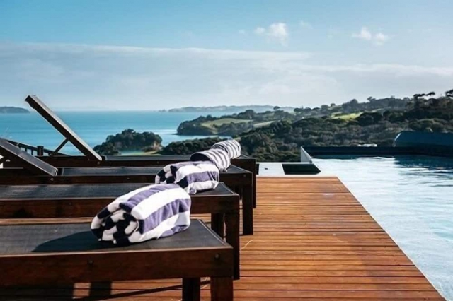 Tradewinds Park Point Luxury Apartment 