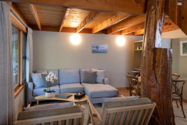 Awaroa Lodge 