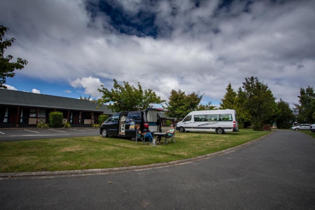 Te Anau Top 10 Holiday Park