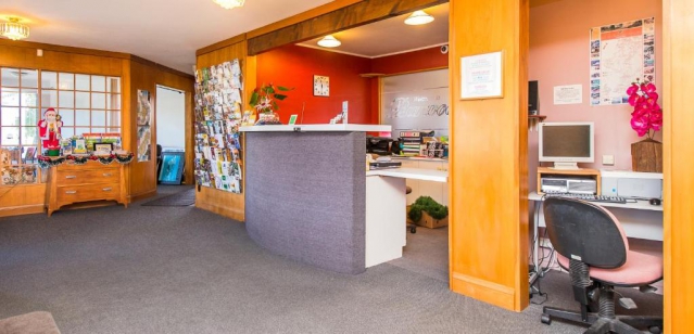 Burwood Manor Motel