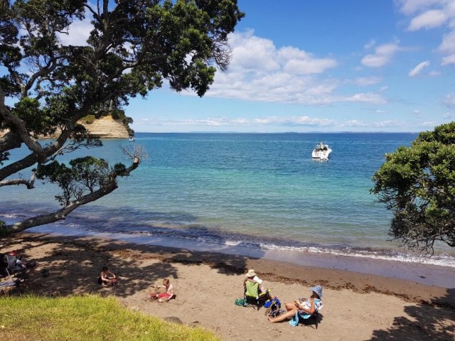 Whangaparaoa Lodge
